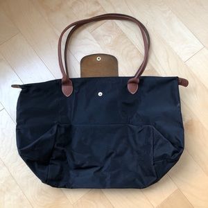 Longchamp Bags - Medium Black Longchamp Le Pliage Tote Longchamp Bags - Medium Black Longchamp Le Pliage Tote